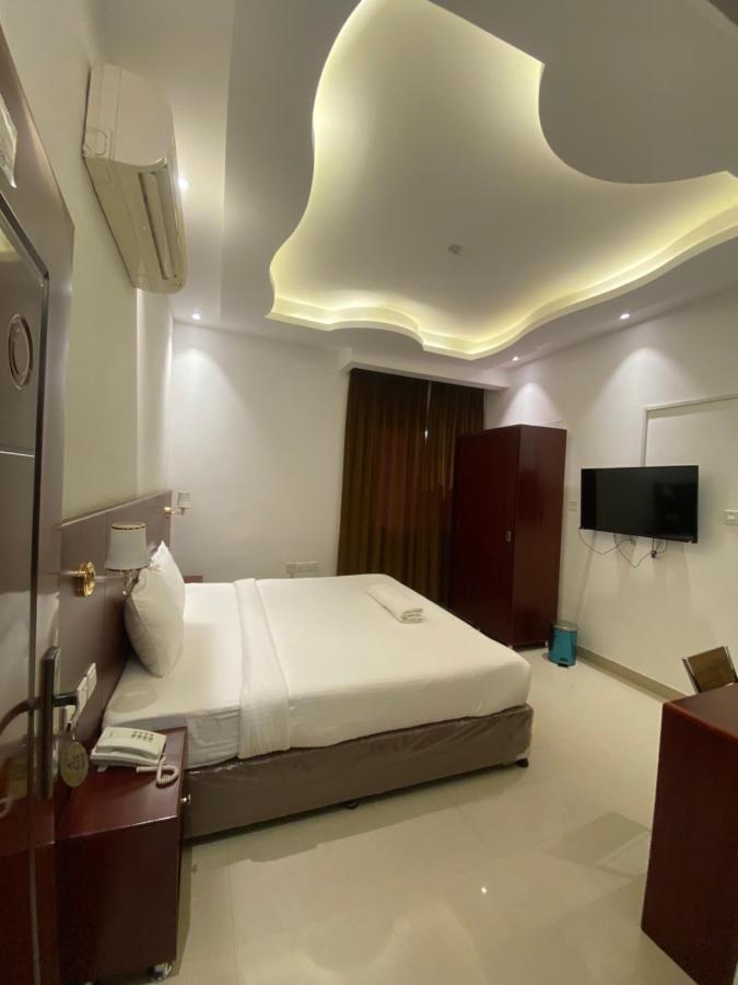 Aljawhara Inn Hotel 锡卜 外观 照片